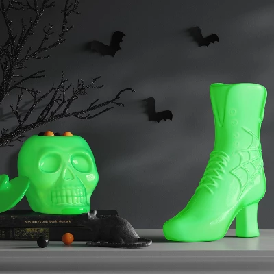 Plastic Blacklight Glow Boot Figurine - Hyde And EEK! Boutiqueâ„¢ Neon Green