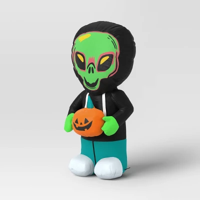 3.5' Airblown Green Alien Kid With Jack O'Lantern Halloween Inflatable Decoration - Hyde And EEK! Boutiqueâ„¢ - Image 2