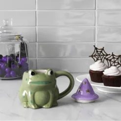 9oz Figural Frog Mug With Lid - Hyde And EEK! Boutiqueâ„¢