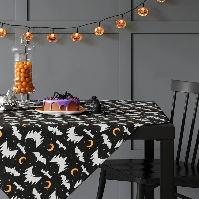 Halloween Table Throw - Hyde And EEK! Boutiqueâ„¢